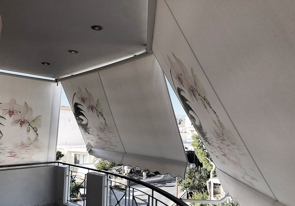 Τέντες με αντηρίδες Οι Τέντες με αντηρίδες είναι μία απόλυτα σταθερή και λειτουργική κατασκευή, ιδανική για μικρά μπαλκόνια, αλλά και για επιχειρήσεις με μεγάλη πρόσοψη. Οι Τέντες με αντηρίδες είναι ανθεκτικές στα καιρικά φαινόμενα αλλά και στη φθορά του χρόνου, ενώ αποτελούν μία οικονομική λύση στα συστήματα σκίασης.