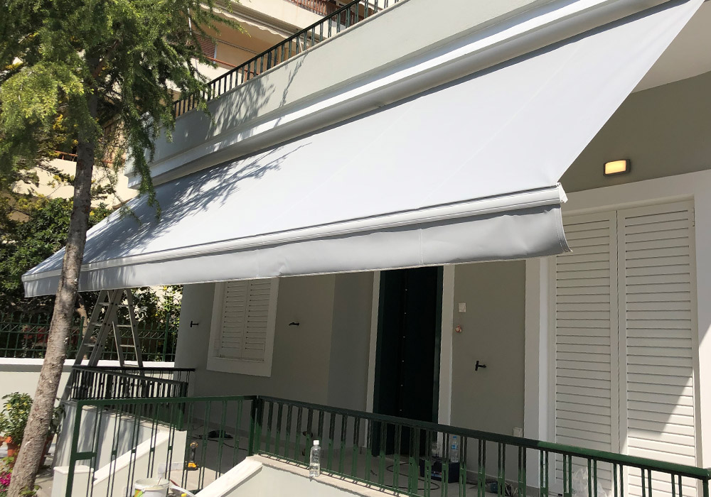 Τέντες Οικιακών Χώρων.Η εταιρία Τέντες Δάμος παρέχει προϊόντα και συστήματα σκίασης. Αναλαμβάνουμε το ράψιμο και τον καθαρισμό της τέντας σας.